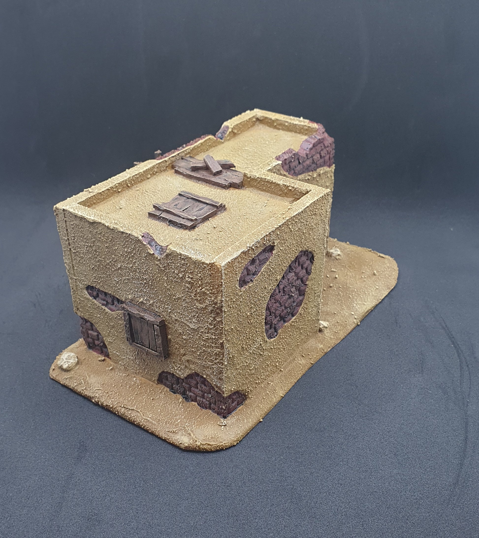 Miniature terrain desert house 3